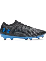 Championes de fútbol Under Armour modelo Magnetico Pro 5 FG, diseñados para césped natural firme. Presentan una parte superior con tecnología UA Clone que se adapta al pie, cuello de punto tipo calcetín y suela con tacos cónicos de TPU para mayor agilidad. Combinan color negro con detalles en azul brillante.