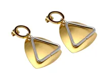 Aros colgantes de acero antialérgico plateado, con forma de lágrima y triángulo.