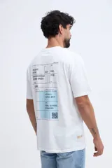 Remera oversize Brooksfield de color marrón, con diseño de manga corta, cuello redondo y estampa minimalista en el frente.