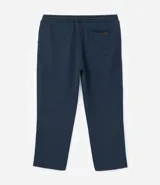 Pantalón de corte recto confeccionado en tejido de algodón y poliéster, con cintura elástica ajustable mediante lazo y bolsillos laterales.