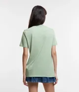 Remera verde con estampa de Garfield y texto "Garfield Lazy Department Since 1978".