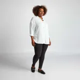 Jegging negro de tiro alto con calce ajustado.