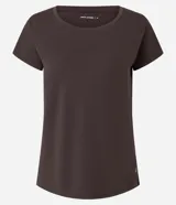 Remera deportiva Get Over de microfibra texturizada color rojo, con mangas cortas, cuello redondo y corte holgado.