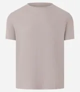 Remera muscle de hombre, color marrón claro, confeccionada en media malla, de cuello redondo y manga corta.