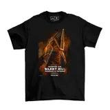 Remera negra de algodón con estampa frontal de Pyramid Head de la película Terror en Silent Hill.