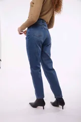 Pantalón de jean azul de corte slim.