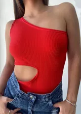 Body negro de morley con un hombro descubierto y abertura en la cintura.