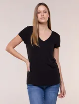 Remera básica de manga corta con escote en V pronunciado y frente forrado con doble tela interna.