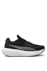 Championes deportivos Puma Scend Pro de color blanco, con detalles en gris y verde lima en el talón, interior y logotipo lateral.