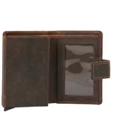 Billetera vertical de cuero marrón oscuro con efecto envejecido y costuras contrastantes en color beige. Posee un cierre de solapa con broche en el lateral derecho.