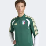 Buzo de entrenamiento Adidas de la selección de Italia, color verde con detalles en blanco y dorado. Presenta cierre frontal parcial, cuello alto y mangas largas con aberturas para pulgares.