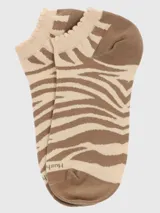 Calcetín corto de algodón con estampado animal print tipo cebra en tonos beige y marrón, con borde superior con detalle de ondas.