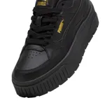 Championes Puma Karmen II Idol, color blanco con detalles en negro. Con plataforma de goma texturizada, cubierta de cuero y plantilla SoftFoam+.