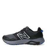 Championes de trail running New Balance 410, color negro con detalles en gris y azul.
