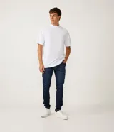 Pantalón de jean skinny azul oscuro, marca Blue Steel, confeccionado en 99% algodón y 1% elastano.