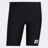 Short de natación ajustado, color negro, de largo medio (tipo ciclista), con cintura elástica y cordón regulable. Presenta un pequeño logo cuadrado de Adidas en blanco en la parte inferior de una de las piernas.