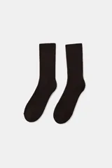 Calcetines de caña media con diseño acanalado, confeccionados en tejido suave con mezcla de lana.