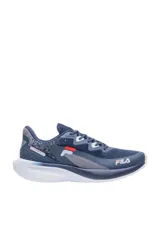 Championes deportivos Fila Spritz de color azul marino, diseñados con capellada de malla transpirable, detalles reflectantes y suela amortiguada blanca.