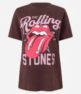 Remera marrón de algodón con estampa frontal de la lengua de los Rolling Stones en rosa y rojo.