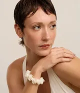 Pulsera con gravas y cierre de trancadero, con baño light gold.