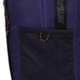 Mochila Cat modelo Explorer, color azul, con compartimento principal y bolsillo acolchado para laptop. Cuenta con bolsillo frontal con cierre, bolsillos laterales de malla, correas acolchadas y panel trasero ergonómico. Incluye detalles de cordones decorativos y logotipo reflectante.