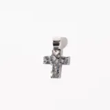 Dije de plata 925 con forma de cruz texturizada.