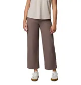 Pantalón Columbia modelo Roc Wide Leg Pant, de color marrón, con diseño de pierna ancha, tiro alto y bolsillos laterales inclinados.