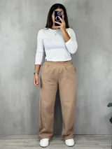 Pantalón de jogging gris melange, de corte amplio y cintura elástica.