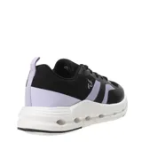 Championes deportivos de diseño moderno con capellada en combinación de malla y material sintético en tonos beige y crema. Presenta cordones negros, suela de plataforma con perforaciones decorativas y detalle de tirador naranja en el talón.