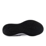 Championes New Balance modelo 696 V7, de color blanco con detalles negros y grises, diseñados para tenis con parte superior de malla transpirable y suela multiterreno.