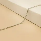 Pulsera de cadena tipo soga, confeccionada en plata 925, con cierre de mosquetón.