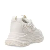 Championes urbanos de estilo chunky, completamente blancos, con diseño de paneles superpuestos en malla y material sintético, cordones al tono y suela de plataforma dentada.