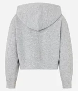 Saco color crema, de corte slim, confeccionado en algodón con viscosa certificada, con cuello con capucha y cordón ajustable, cierre frontal con cremallera y forro de fleece.