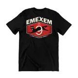 Remera de algodón color negro con estampado gráfico en la espalda que presenta un gato negro, el número 9 y la leyenda 'Nine Lives of Full Power' sobre un fondo rojo.