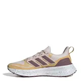 Championes de running Adidas Ultra Run 5 TR W, diseñados para terrenos mixtos. Presentan una combinación de colores beige, crema y detalles en bordó. Cuentan con tecnología de amortiguación Bounce en la mediasuela, suela Adiwear para mayor tracción y tratamiento repelente al agua en el exterior.