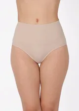 Bombacha modeladora de tiro alto confeccionada en microfibra de poliamida sin costuras. Cuenta con una faja de licra en la cintura para mayor contención y forro interior de algodón.