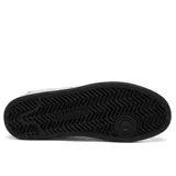 Championes Saucony Jazz Court de cuero blanco con logo lateral perforado y suela de goma negra.