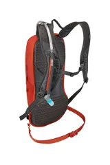 Mochila de hidratación Thule UpTake de 8 litros color naranja, con reservorio de agua de 2.5 litros.