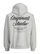 Buzo con capucha de corte holgado, confeccionado en tejido loopback con interior levemente afelpado. Presenta bolsillo canguro frontal y estampados en el frente y la espalda.