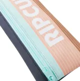 Cartuchera Rip Curl con diseño a rayas horizontales en tonos pastel, logo de la marca estampado en blanco y cierre superior con cremallera.