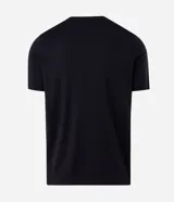 Remera de corte slim, color blanco, con cuello redondo y mangas cortas.