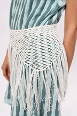 Bandana tejida a mano en crochet, color blanco, para usar en la cintura o en la cabeza.