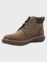 Bota de cuero marrón con ajuste de cordones, cuello acolchado de tejido técnico y suela tecnológica Spinal Flex de alta amortiguación.