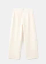 Pantalón piqué de corte recto y tiro medio, color blanco.
