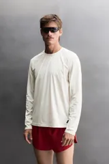 Camiseta deportiva de manga larga Zara Athleticz en colaboración con Ridar, color marrón, con tejido ligero perforado de secado rápido, cuello redondo y detalles de logos estampados.