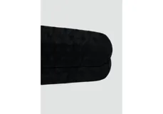 Medias can can traslúcidas de color negro, con diseño estampado de lunares.