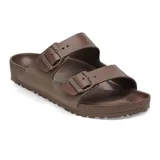 Sandalia Birkenstock modelo Arizona, confeccionada en material EVA ligero y resistente al agua. Presenta dos correas ajustables con hebillas del mismo tono y plantilla anatómica moldeada.