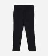 Pantalón slim de sastrería de color gris claro, confeccionado en sarga de algodón con elastano, con cierre frontal de botón y cremallera, y bolsillos.