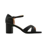 Sandalias de tacón Korium modelo Eliette, color negro con tiras cruzadas frontales con strass y tira ajustable al tobillo con hebilla.