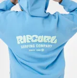 Canguro con capucha y cordones ajustables, de corte holgado y mangas largas con puños acanalados. Presenta un pequeño logo estampado en el pecho con la inscripción Rip Curl Surfing Company.